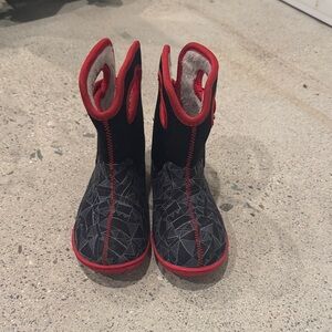 Bogs Kids Black and Red Geometric Boots